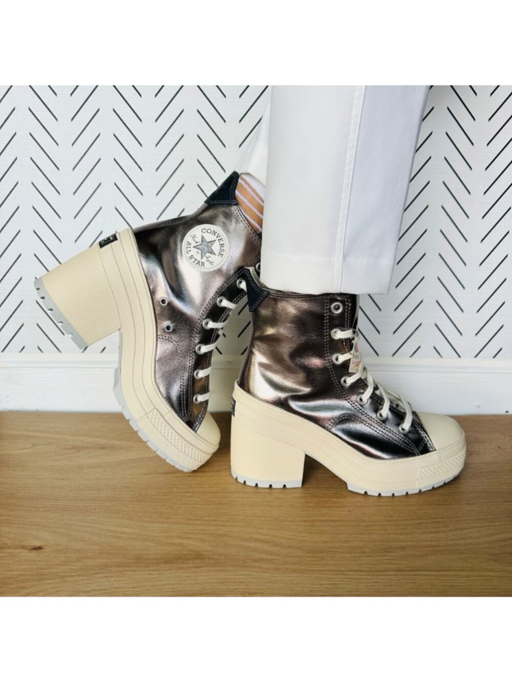 ⭐Converse Chuck 70 De Luxe Heel 7.5 Women Shoes Sneakers Metallic Silver A09896C - Picture 4 of 12